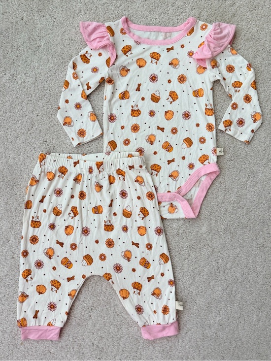 Milkberry Other - Milkberry Pink-Trim Pumpkin Print Baby Bodysuit & Pants Set